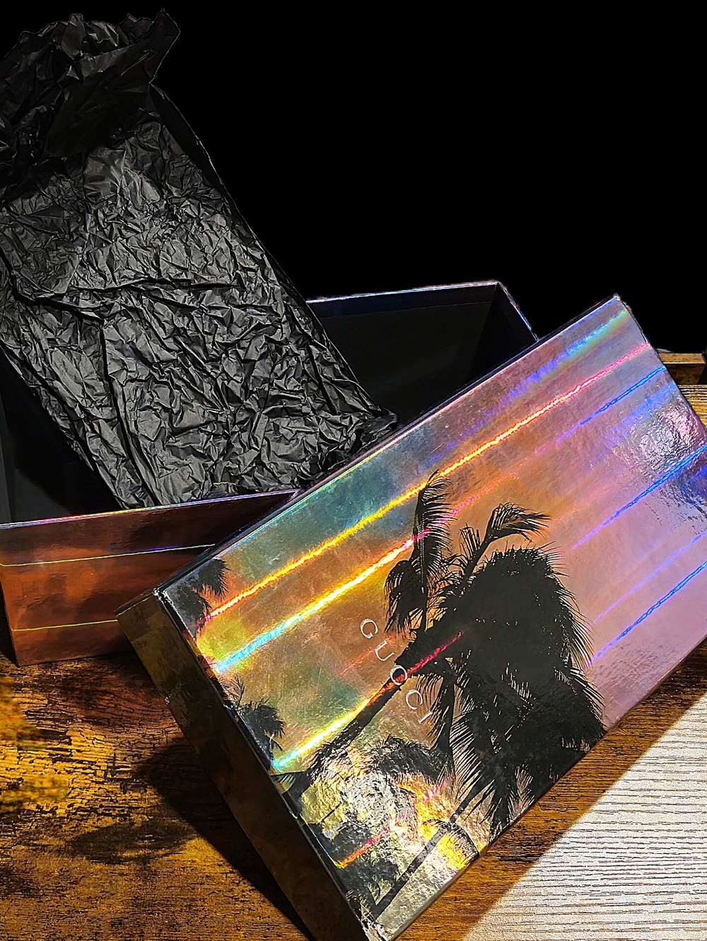 EUC Gucci Holographic Hawaiian Large Gift Box Tissue Paper Set Handbag Storage